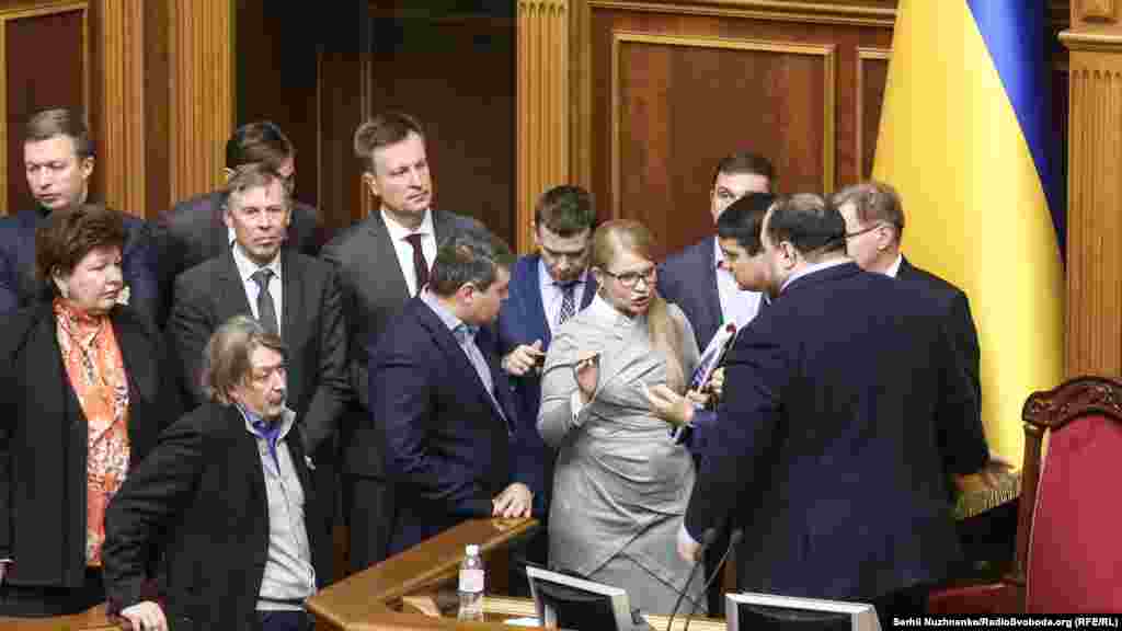 &laquo;Ми відкриваємо з вами шлях для того, щоб у глобальному світі той, хто має більше грошей, &ndash; мав і Україну&raquo; &ndash; з такими словами голова фракції &laquo;Батьківщина&raquo; Юлія Тимошенко виступила проти ухвалення законопроєкту про ринок землі&raquo;.