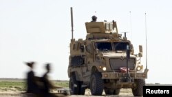 28 бронированных машин провезли по железной дороге через всю страну до места назначения – тренировочного центра армии в Крцаниси