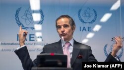 رافائل گروسی می‌گوید ایران ظرفیت غنی‌سازی اورانیوم خود را با نصب سانتریفوژهای پیشرفته‌تر افزایش داده است.