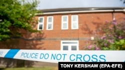 Йдеться, зокрема, про поліцейського, який брав участь в розслідуванні отруєння колишнього офіцера ГРУ Сергія Скрипаля