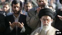 در ۱۹ مرداد ۸۴ چند هفته پس از دستيابی جناح راست به کنترل هر سه قوه نيز قدرت الله ايمانی نماينده خرمآباد با اشاره به اين که «همگرايی و هم انديشی خوبی در بين قوای سه گانه در اين زمينه به وجود آمده» از تهيه طرح بازنگری در قانون اساسی خبر داده بود.