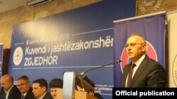 Fotoarhiv: Agim Ademi (desno) na izbornoj sednici FS Kosova, Priština, jul 2018. 