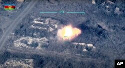 Pamje të publikuara nga Azerbajxhani ku thotë se ka shkatërruar sisteme anti-raketore të Armenisë.