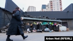 Otpad na ulicaama Prištine, 3. februar 2025.