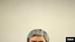 آقای حسینی همچنین بمباران شهرک صدر که مقر جیش المهدی است را محکوم کرده است.(عکس:ایسنا)