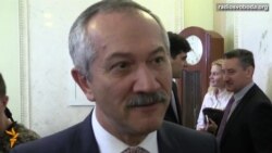 Пинзеник радить економити, щоб вийти з кризи