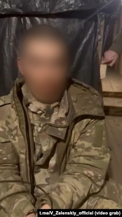 Громадянин Китаю, який воював на боці російської армії і був взятий в полон українськими військовими. Скріншот з відео, оприлюдненого 8 квітня 2025 року