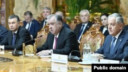 Эмомалӣ Раҳмон гуфтааст, ҳамкории ду кишвар дар масъалаҳои муҳоҷират “дар фазои созанда пеш меравад”.