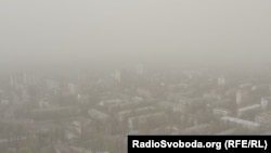А вдень 16 квітня в Києві була пилова буря
