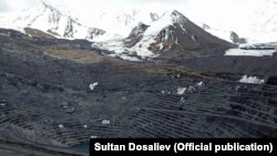 Кумтөр алтын кениндеги “Борбордук” карьер. Архивдик сүрөт. 