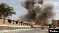 Vazdušni napadi na Sanu, 8. april 2015.